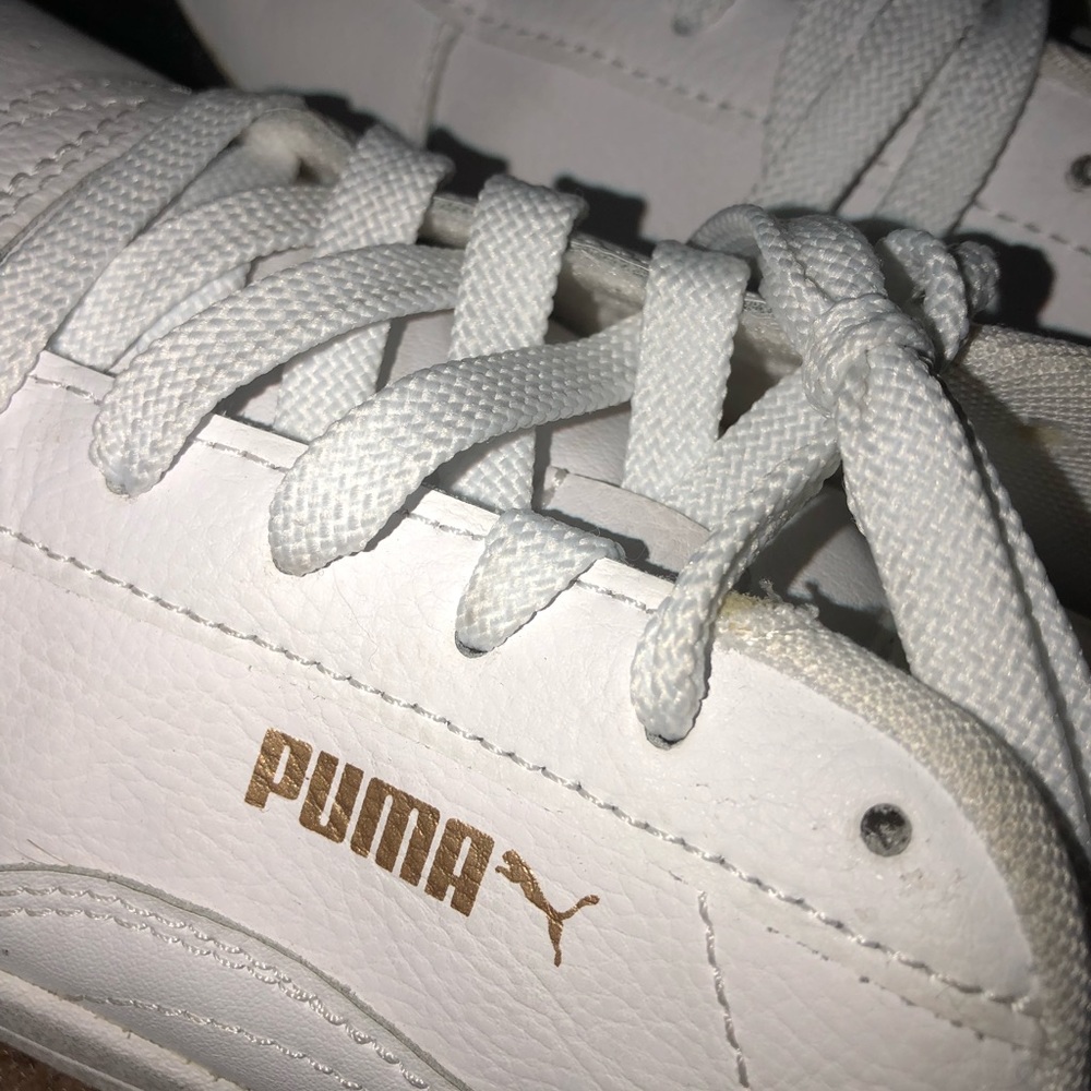 FREE SHIPPING! Puma Carina Sneaker